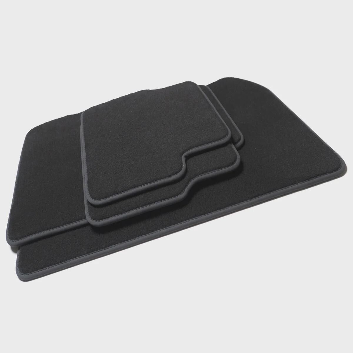 Land Rover Defender 110 Velour Floor Mats 2007-2019 – L316 – Black