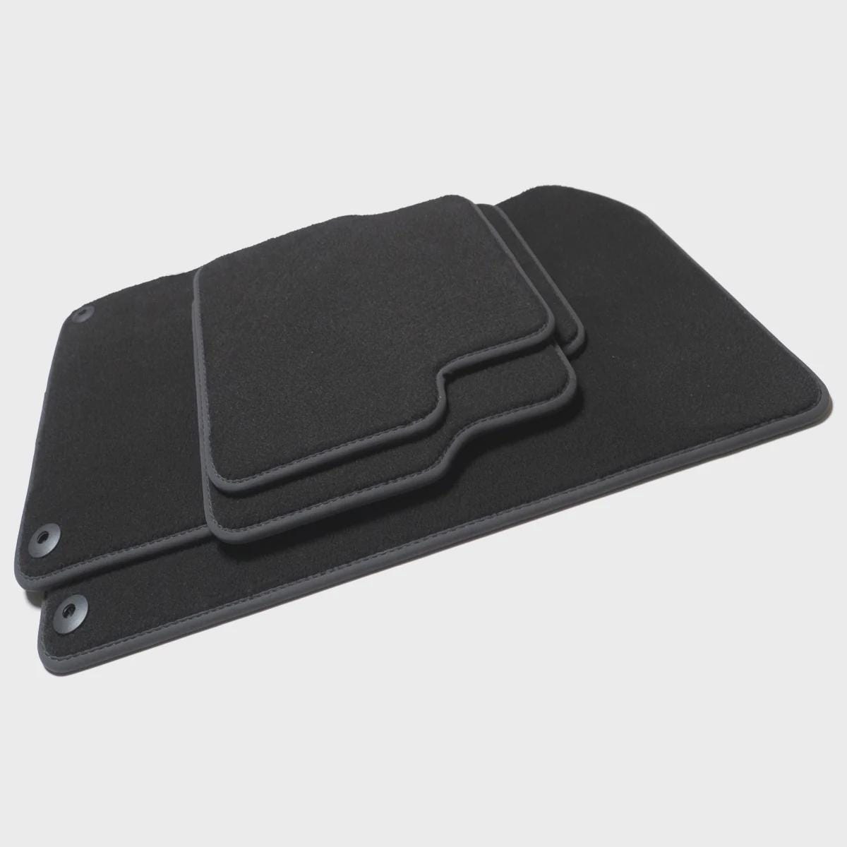 Land Rover LR2 / Freelander 2 Velour Floor Mats 2007-2012 – L359 – Black