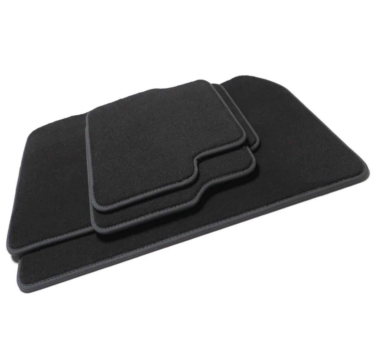 Mitsubishi Lancer Evolution 8 & 9 Velour Floor Mats 2003-2006 – Black