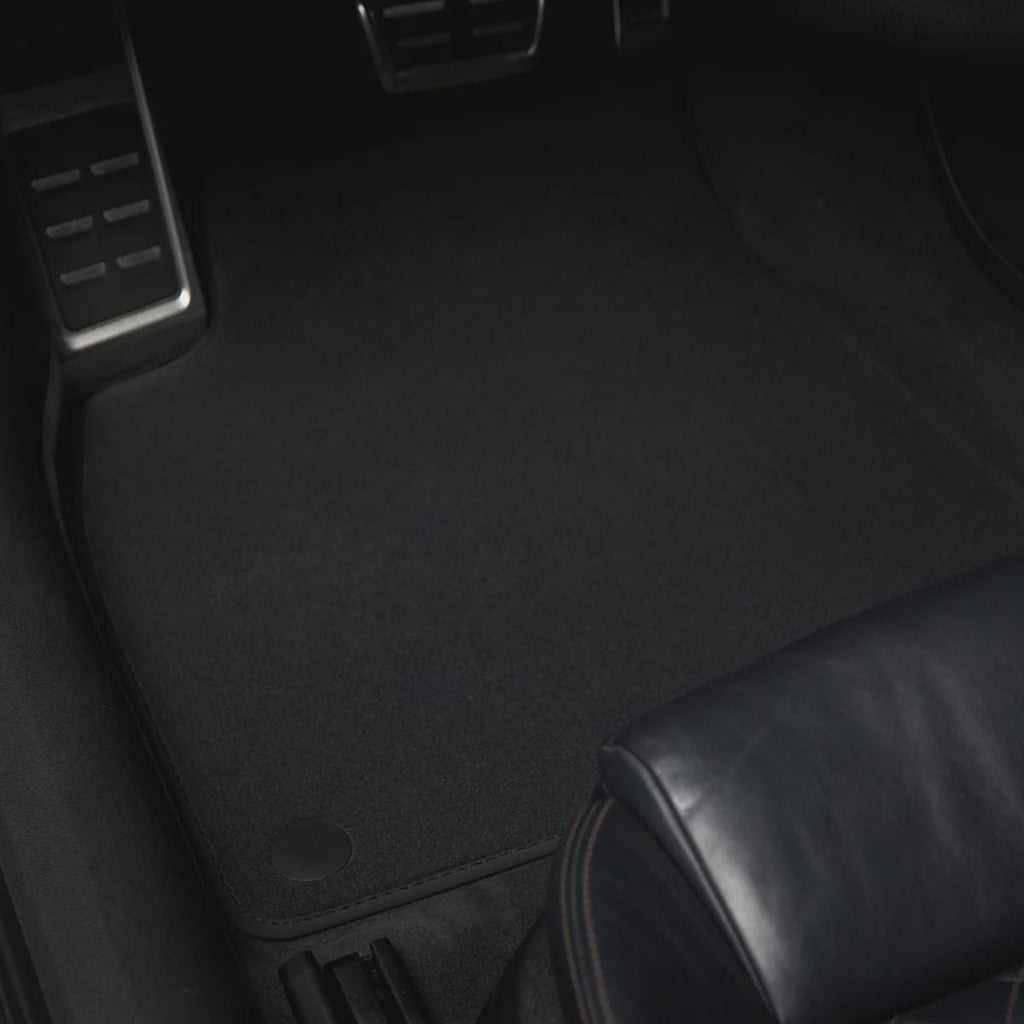 Land Rover Defender 110 Velour Floor Mats – L663 – Black