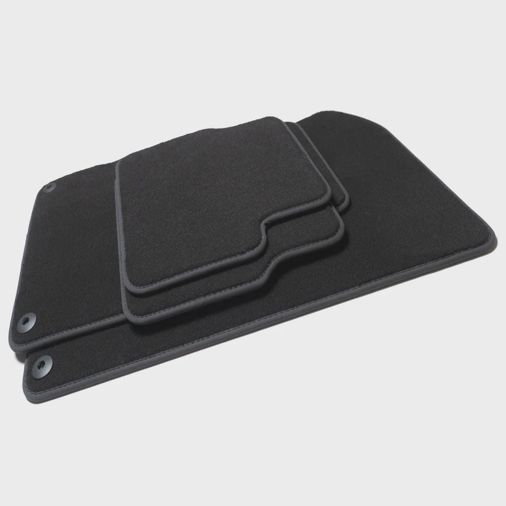 Range Rover Velar Velour Floor Mats – Black