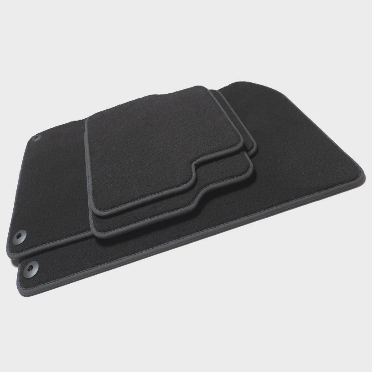 Range Rover Velar Velour Floor Mats – Black