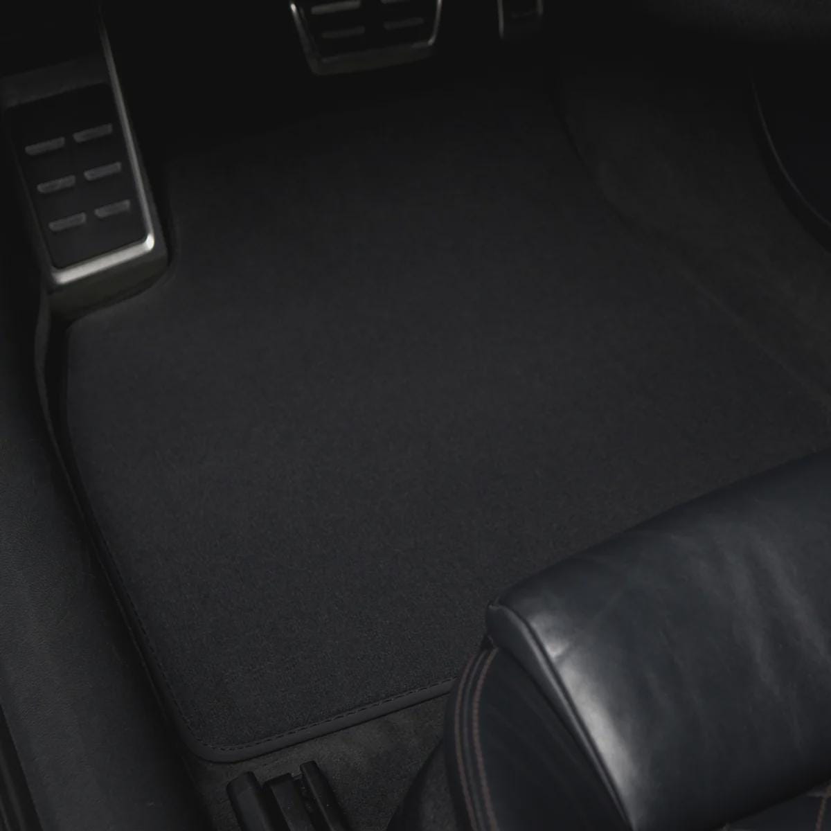 Mini Countryman Velour Floor Mats 2017–2024 – F60 – Black